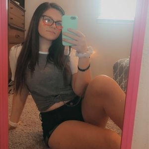 Meet your Posher, Laci